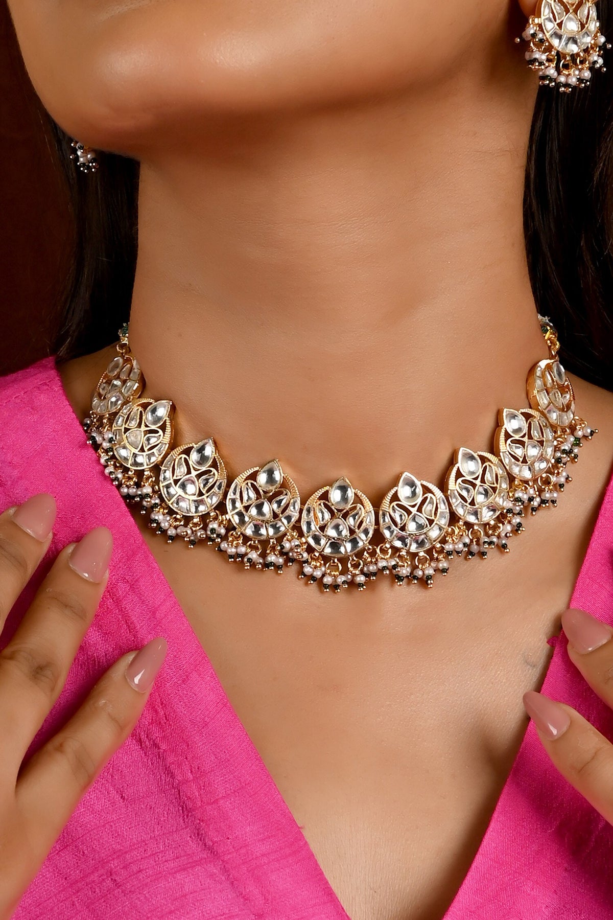 Half Crescent Carved Choker Set 