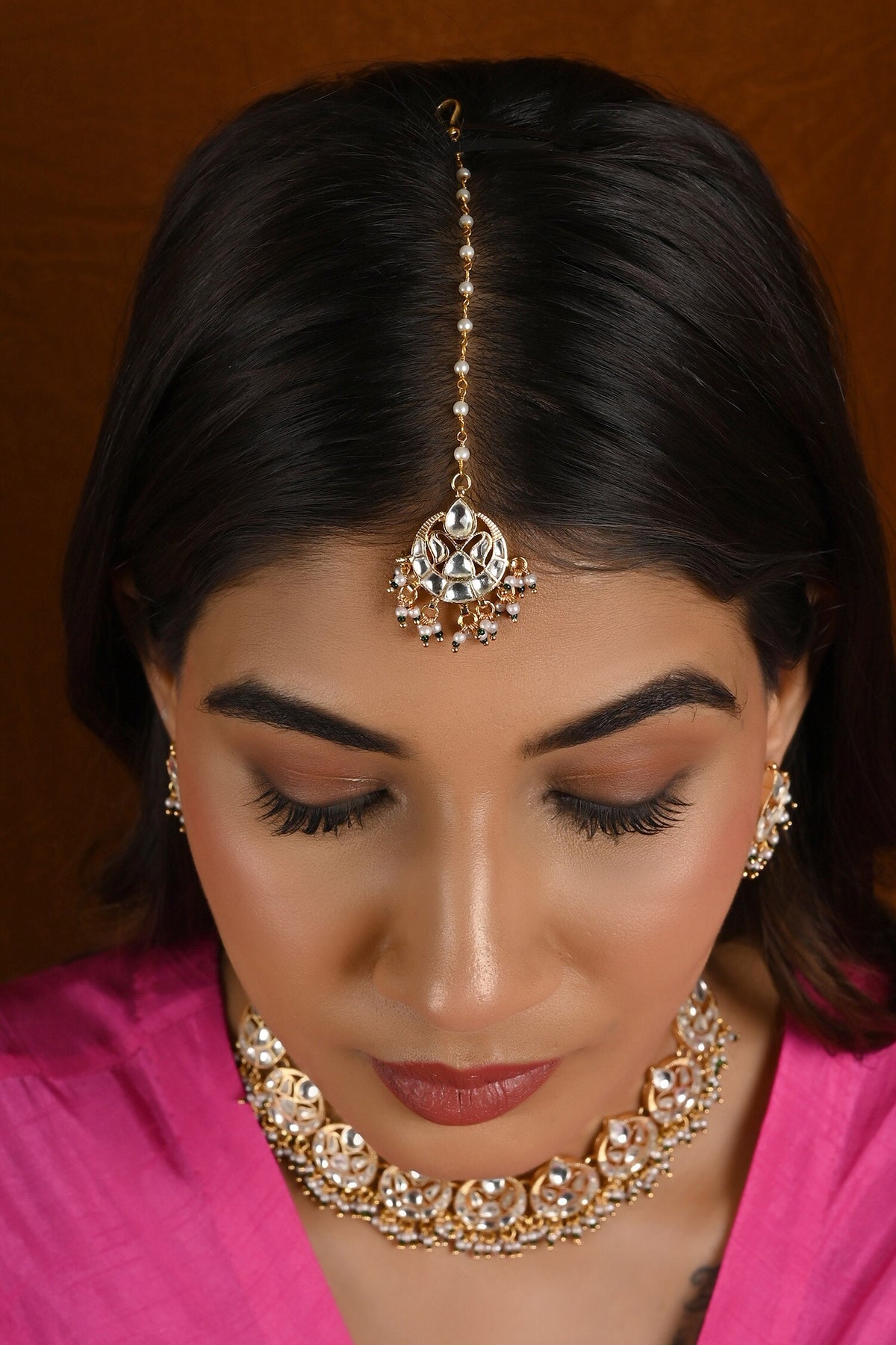 Half Crescent Carved Choker Set 