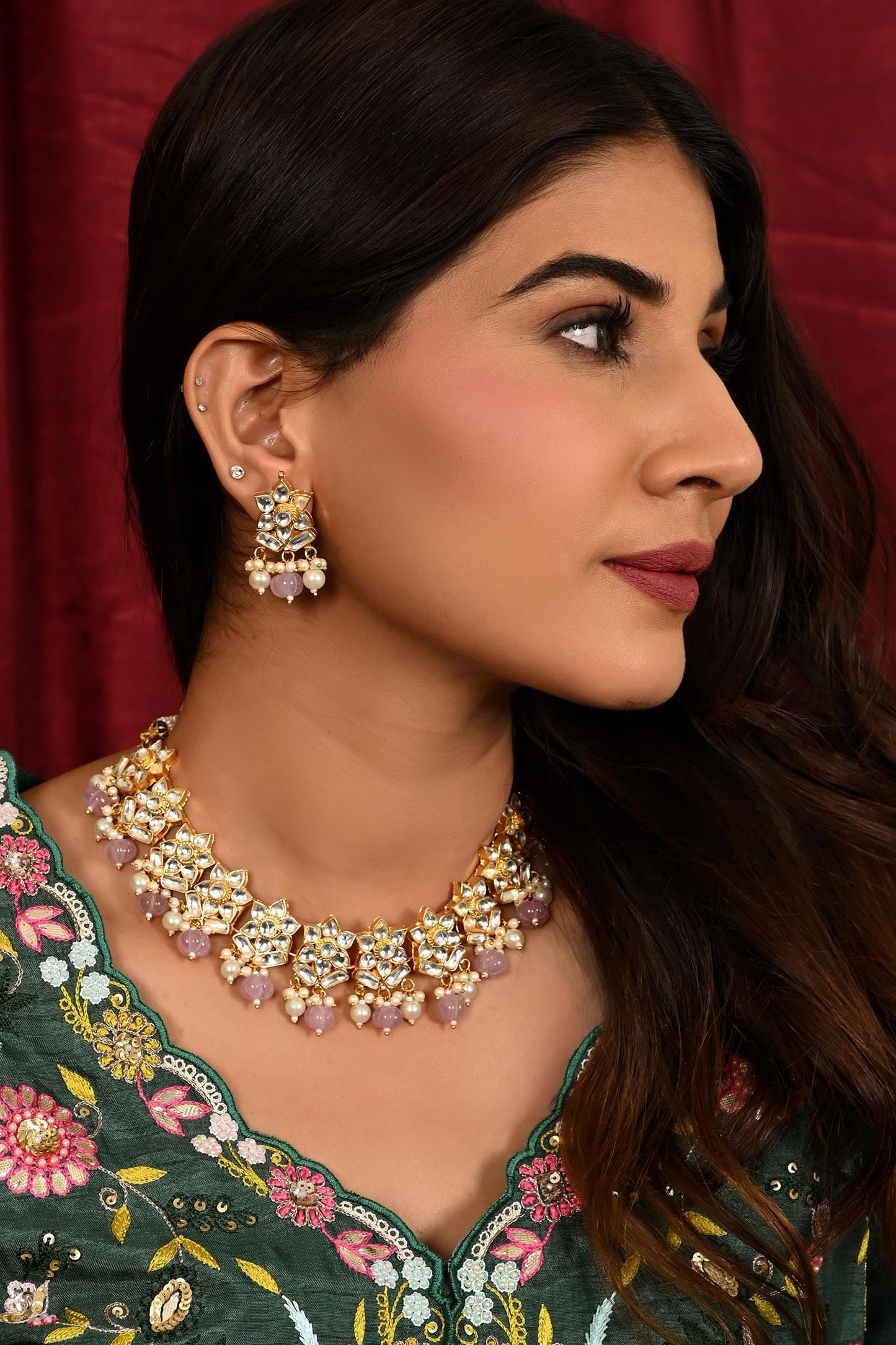 Floral Carved Choker Set 