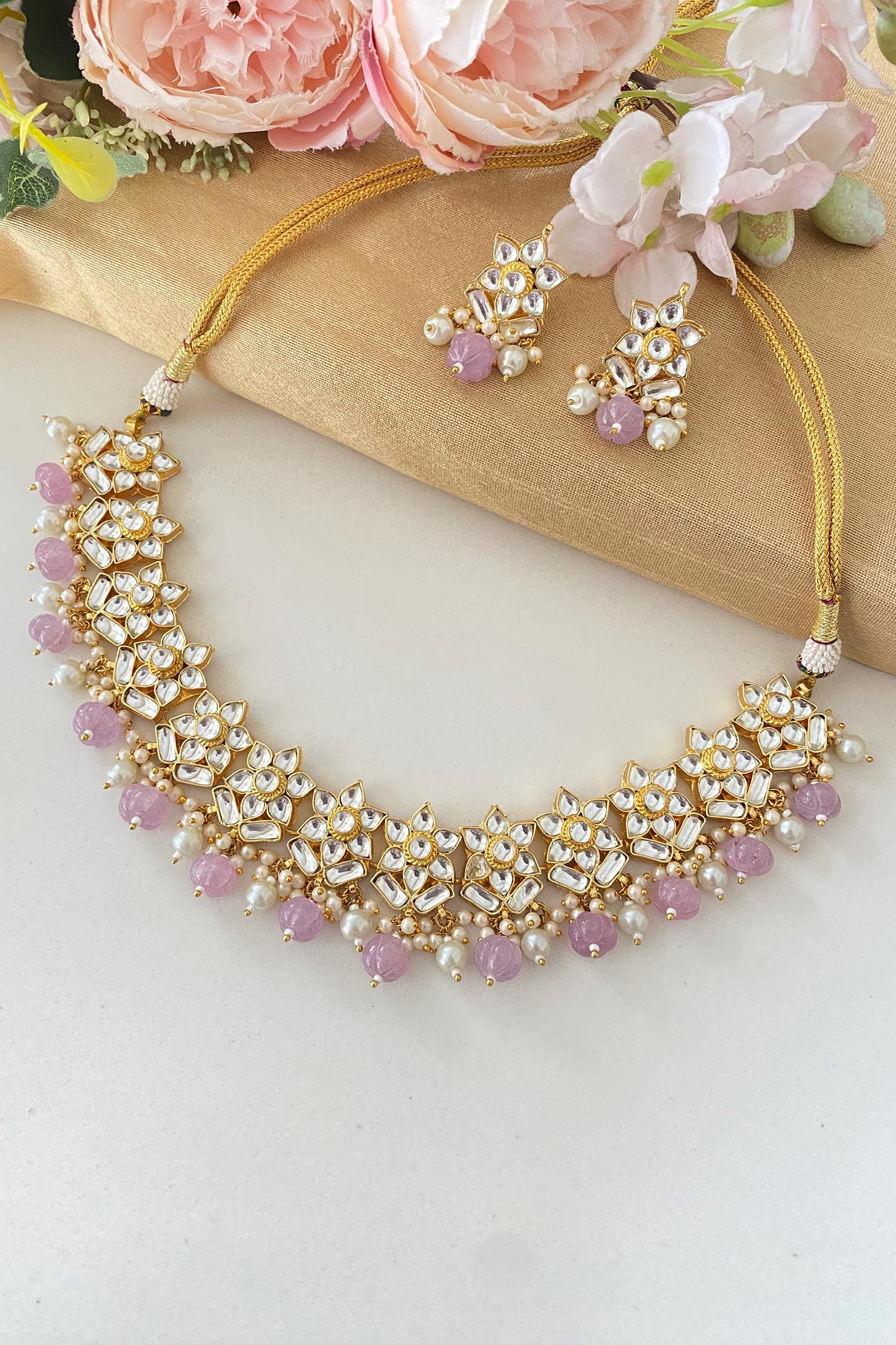 Floral Carved Choker Set 