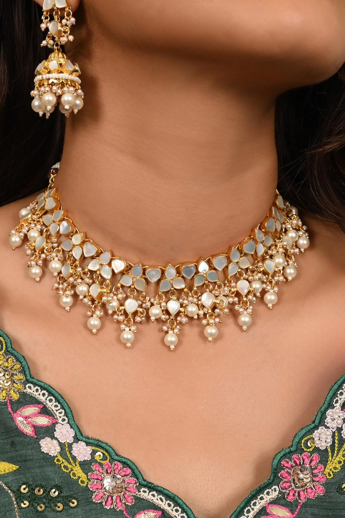 Mother Of Pearl Embellished Necklace Set 