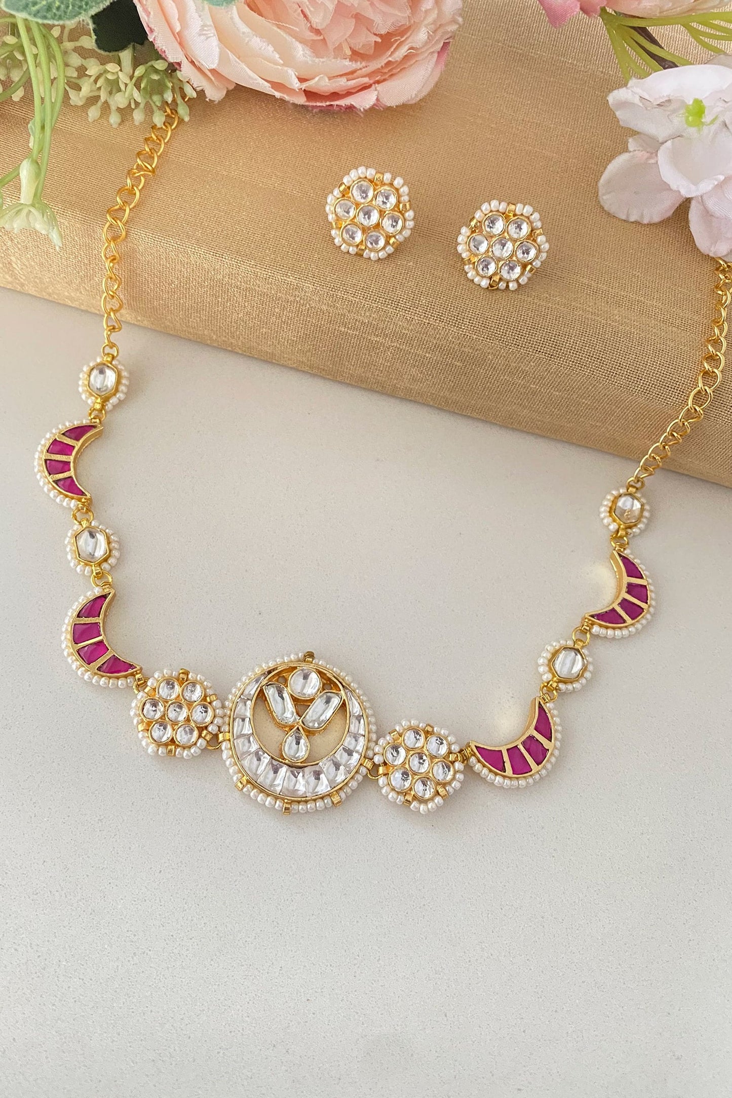 Crescent Carved Choker Set 