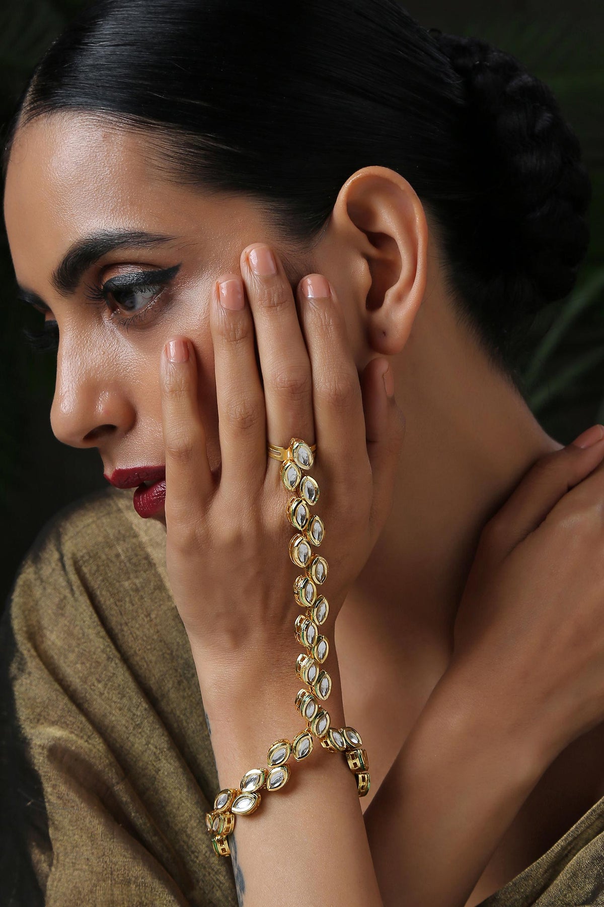Kundan Encrusted Hathphool 