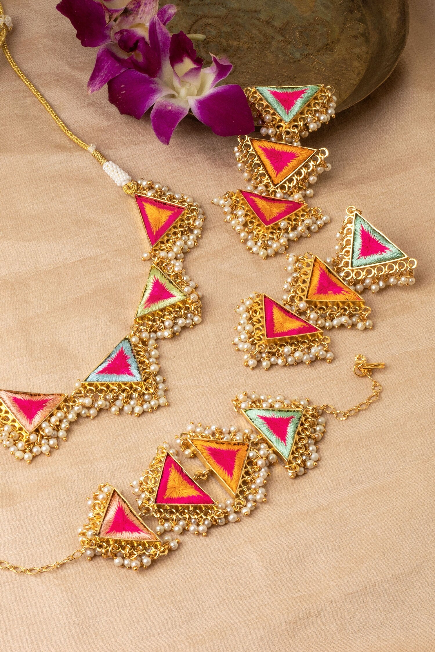 Vivid Bougainvillea Necklace Set 