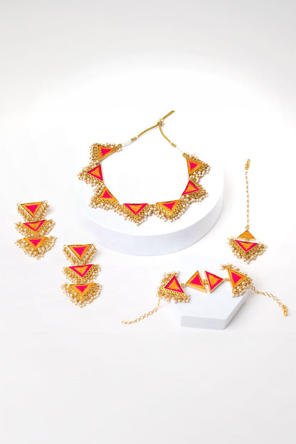 Mellow Bougainvillea Necklace Set 