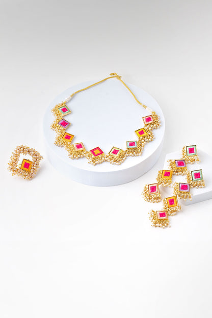 Vibrant Lily Necklace Set 