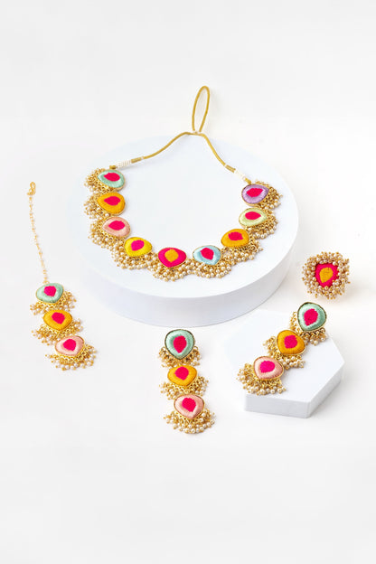Multicolor Silk Thread Necklace Set 