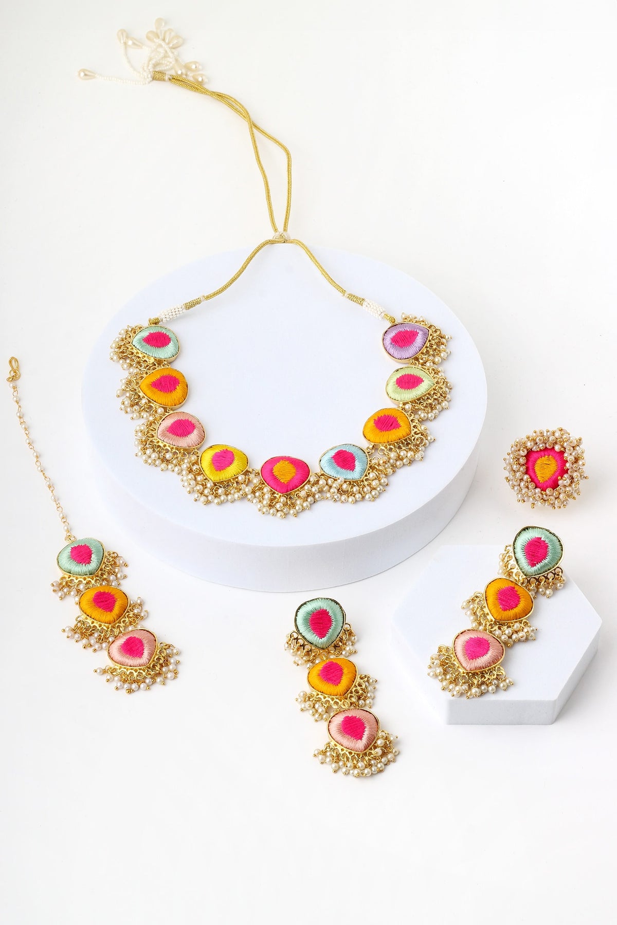 Multicolor Silk Thread Necklace Set 