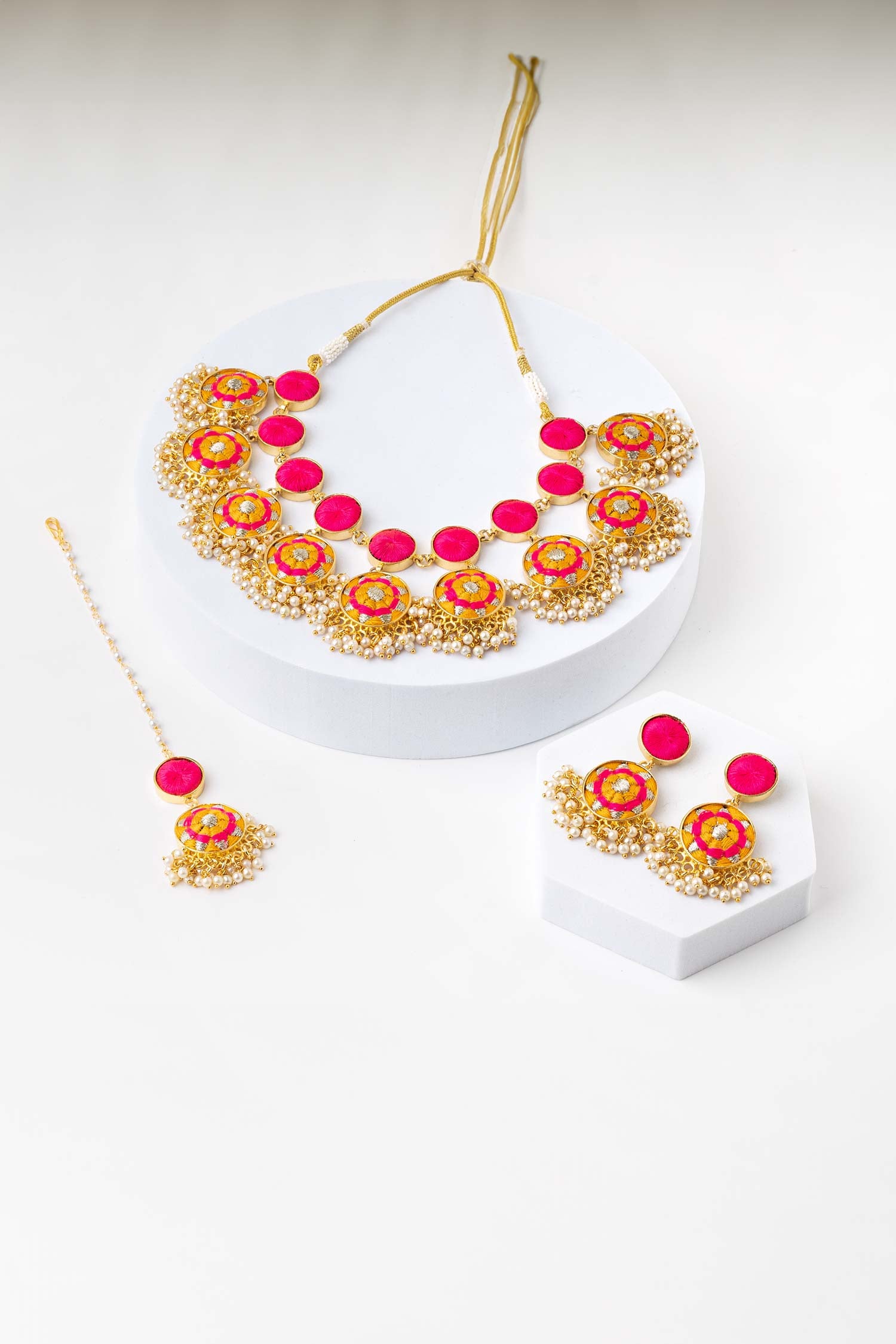 Sunflower Circular Layered Necklace Set 