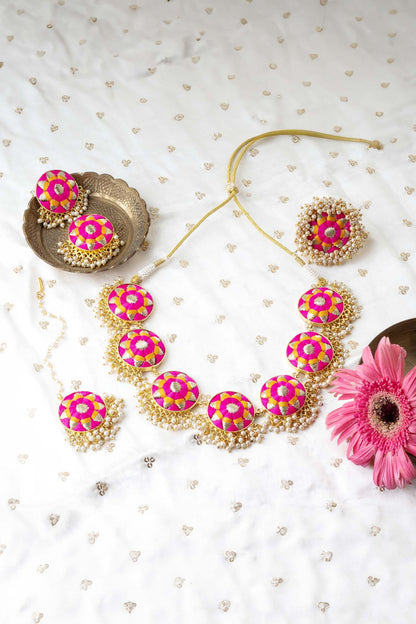 Orchid Circular Motif Necklace Set 