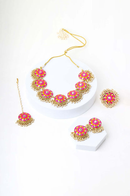 Orchid Circular Motif Necklace Set 