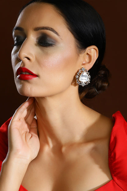 Kundan Embellished Studs 