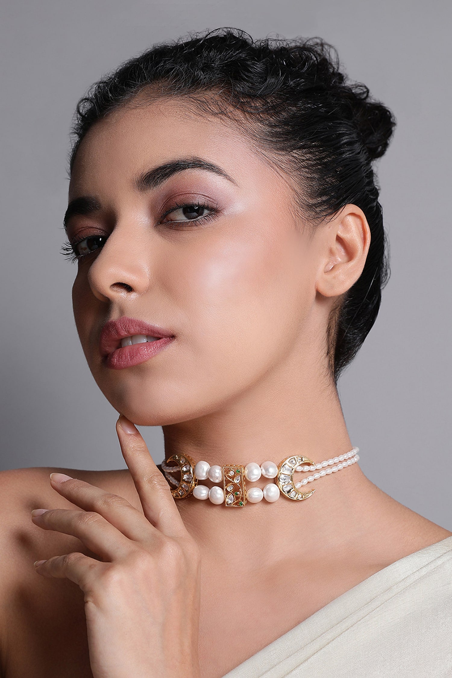 Le Saira Chaand Choker 