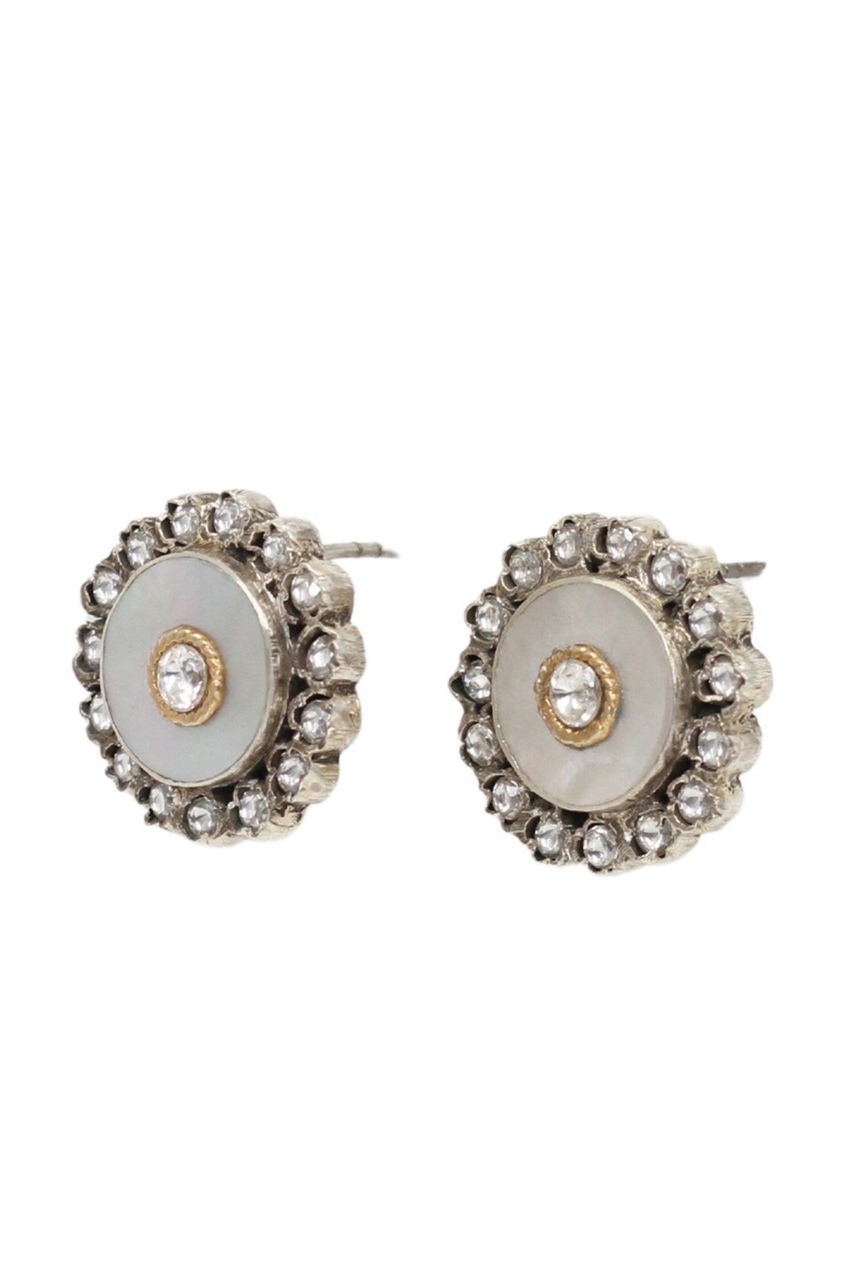 Pearl Embellished Stud Earrings 