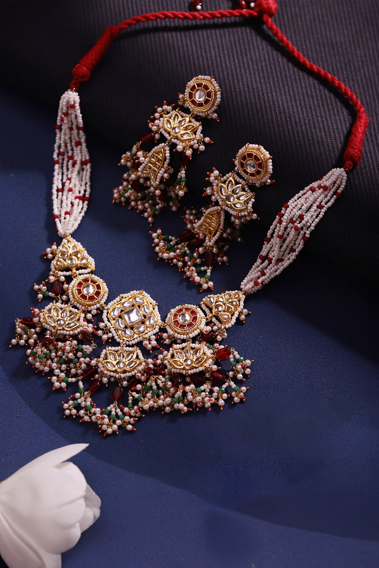 Kiran Bloom Necklace Set 