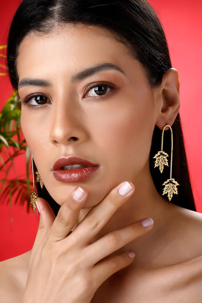 Rangin Leaf Curved Earrings 