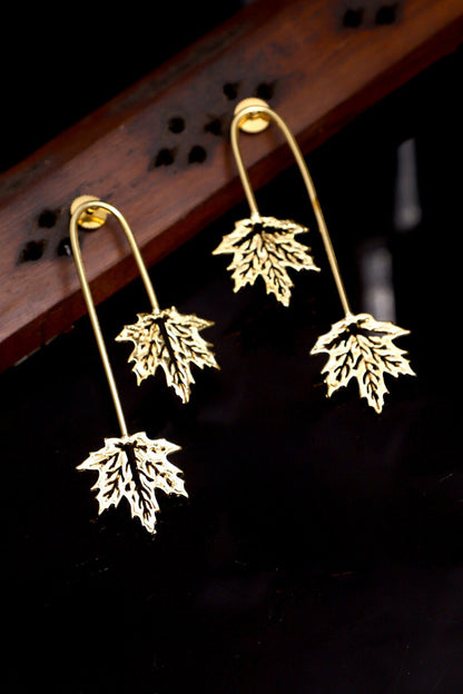 Rangin Leaf Curved Earrings 