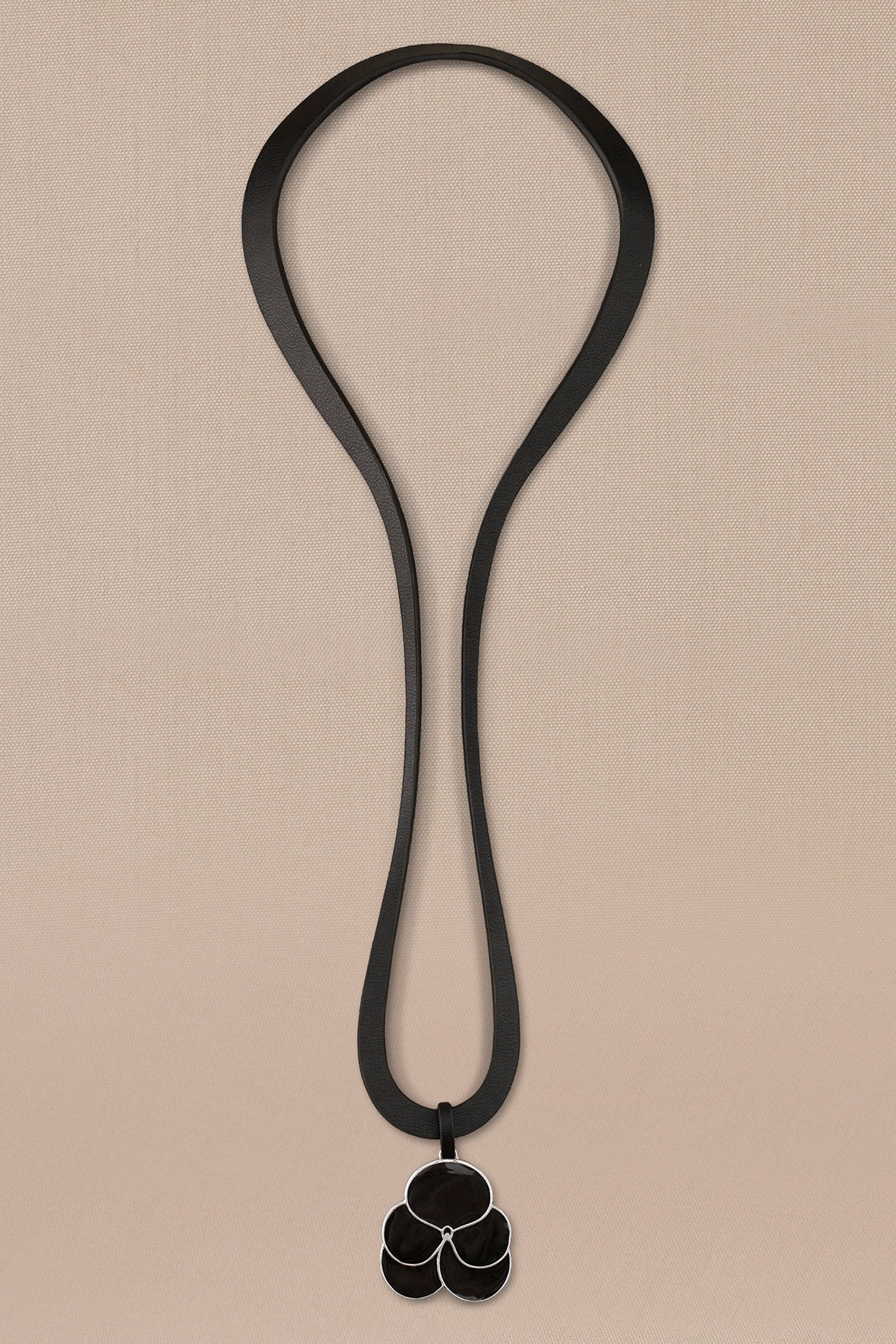 Nadira Leather Pendant Necklace 