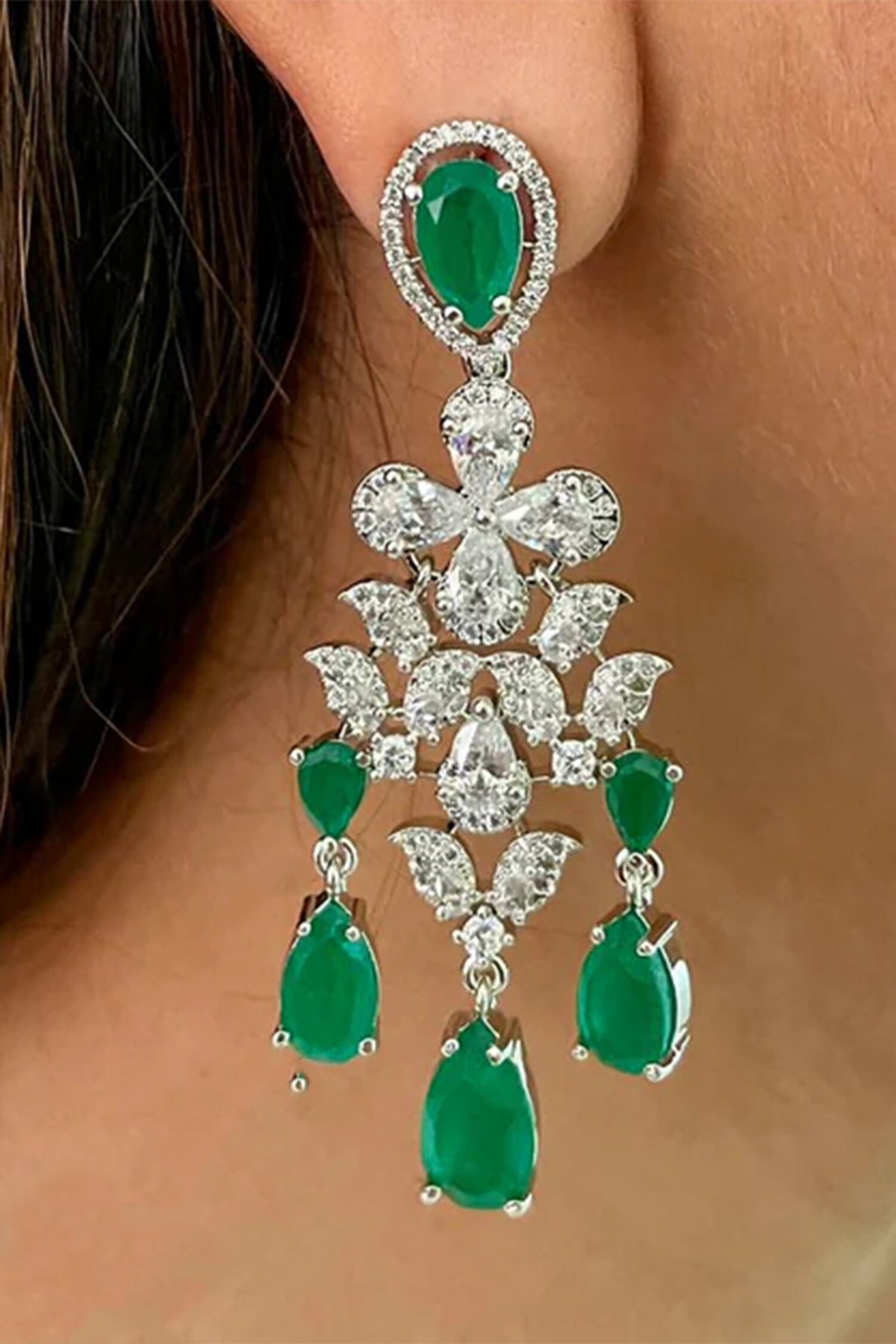 Layered Emerald Stone Tear Drop Necklace Set 