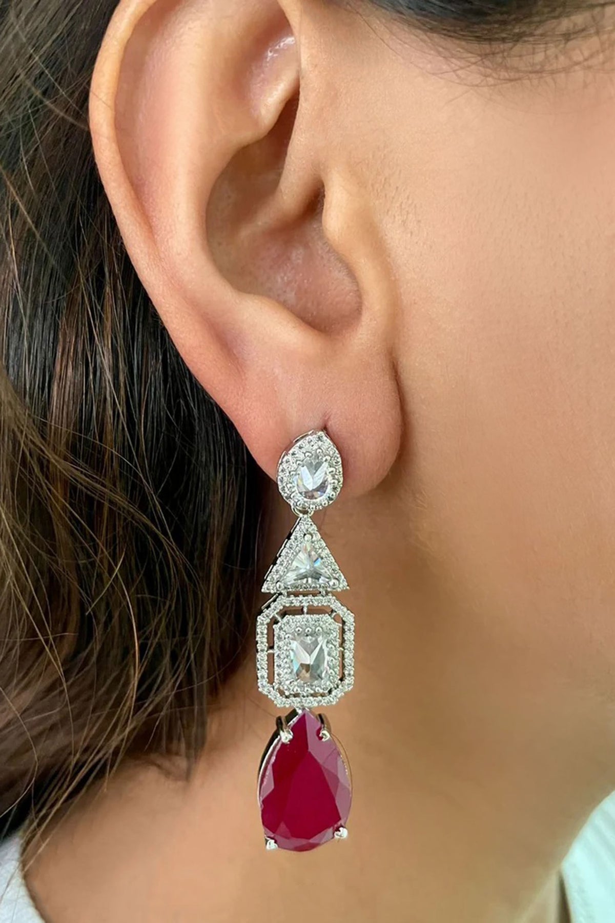Layered Teardrop Stone Embellished Necklace Set 