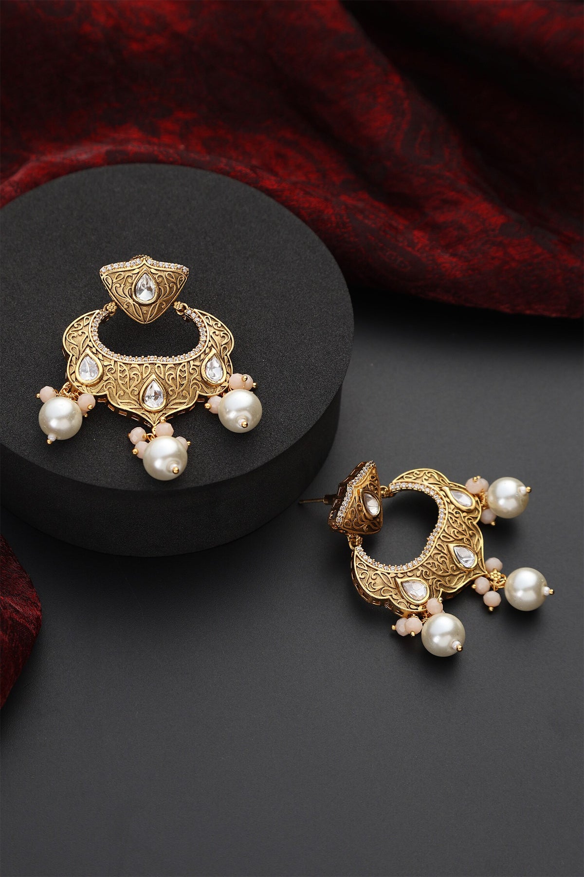 Carved Scalloped Chandbalis 
