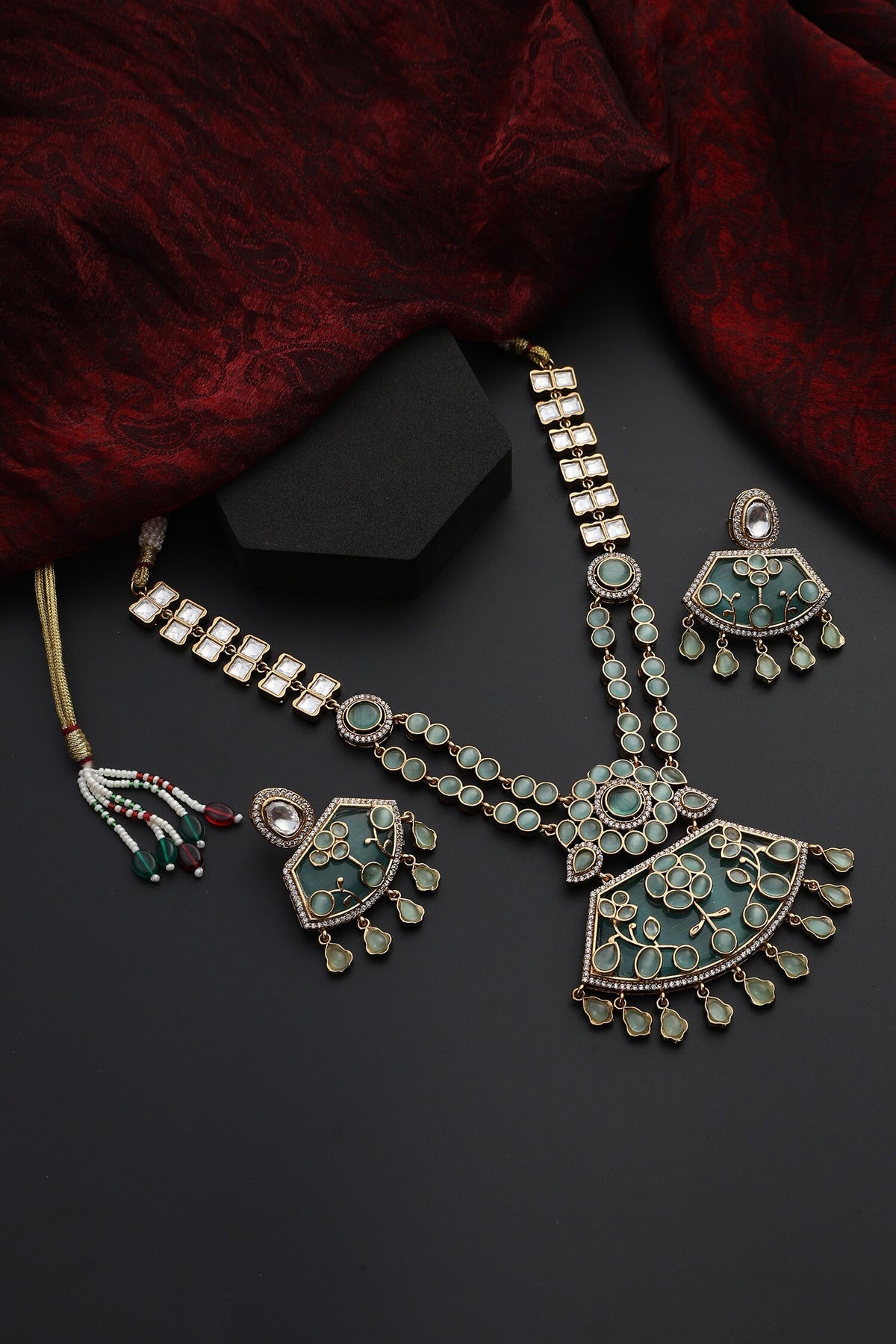 Polki Studded Floral Necklace Set 