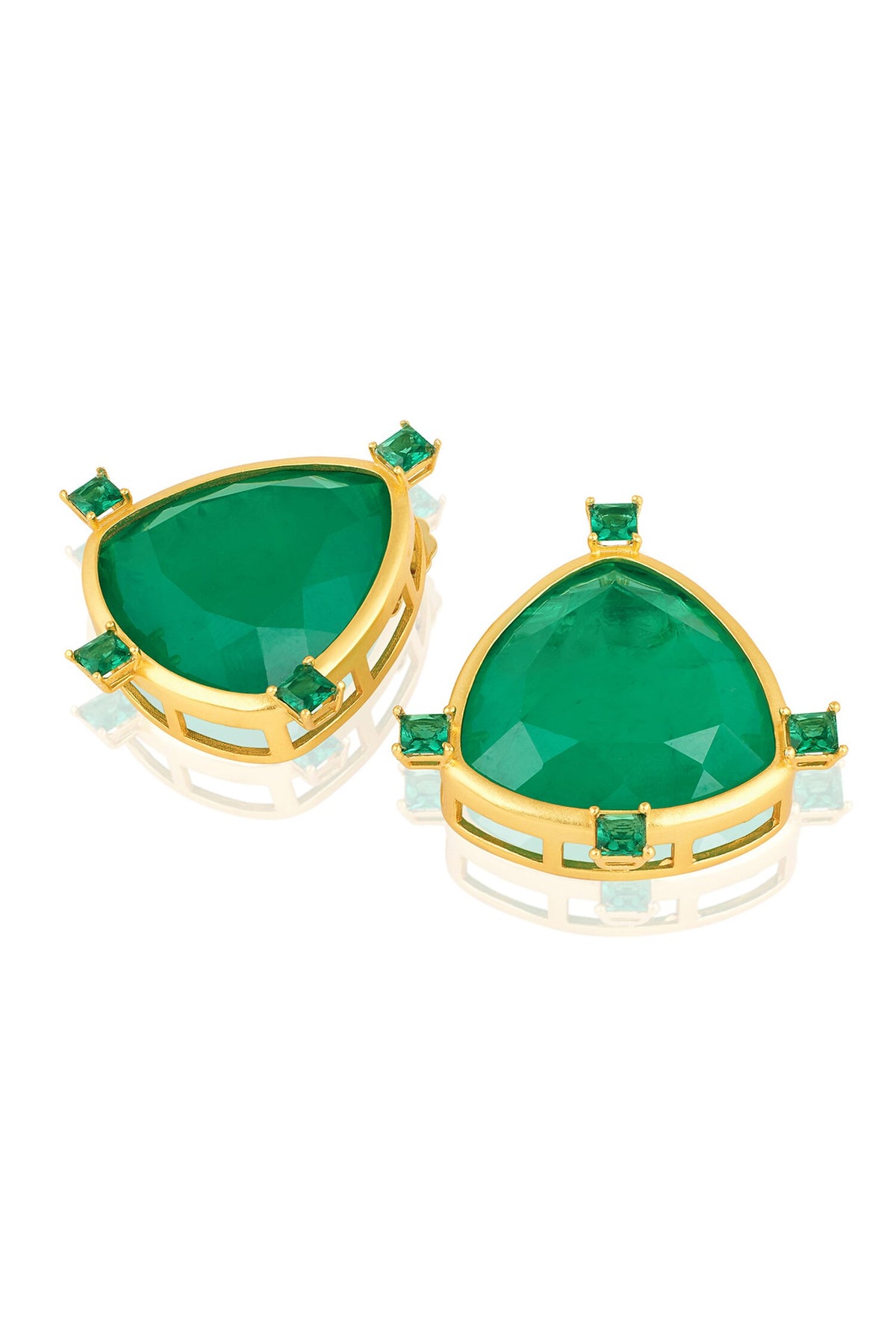 Demure Petit Studs 