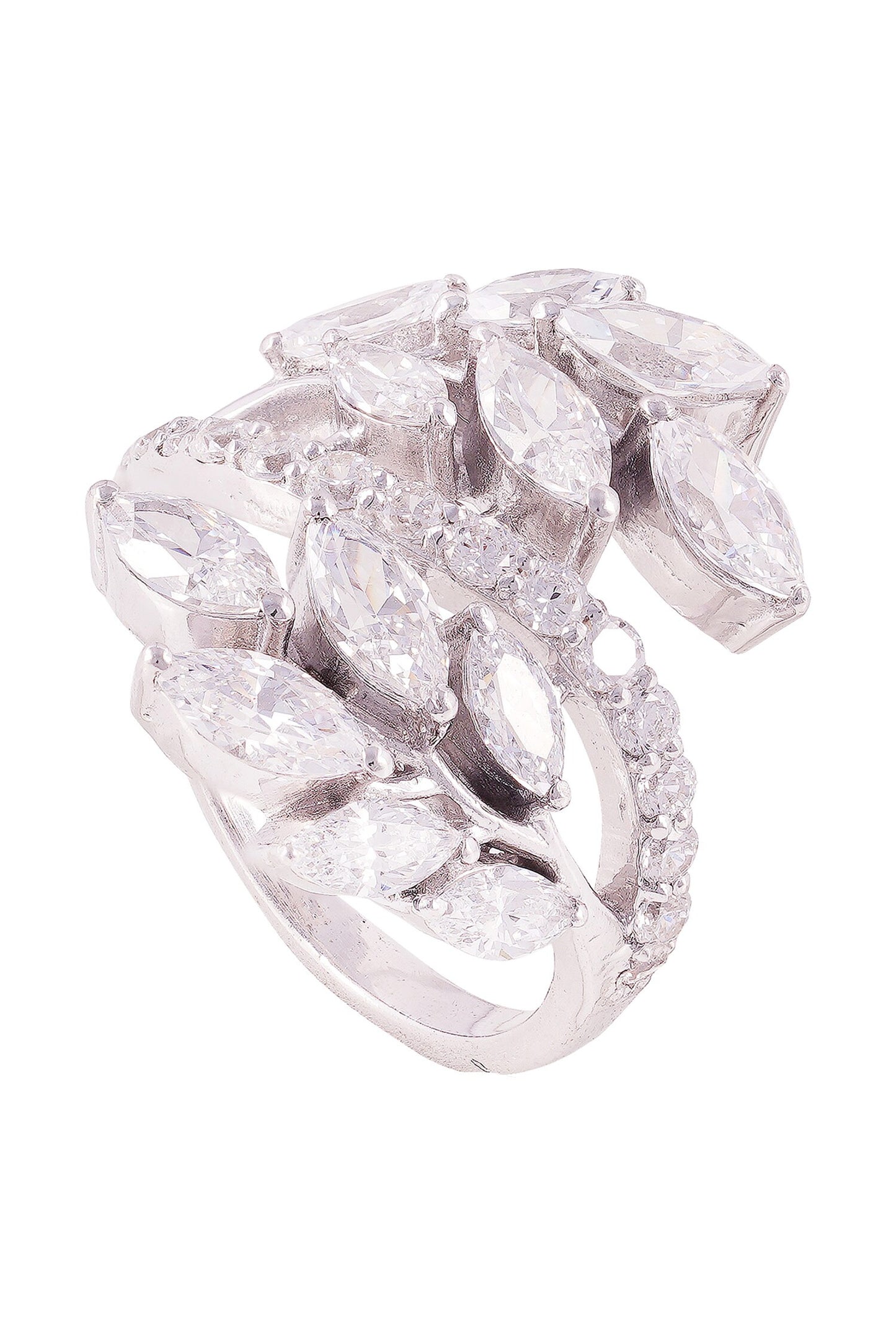 Lilly Carved Ring 