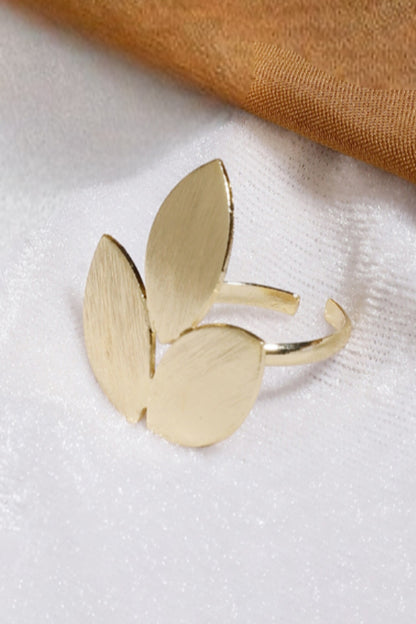 Iqbal Floral Shaped Ring 