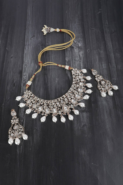 Tear Drop Carved Choker Set 