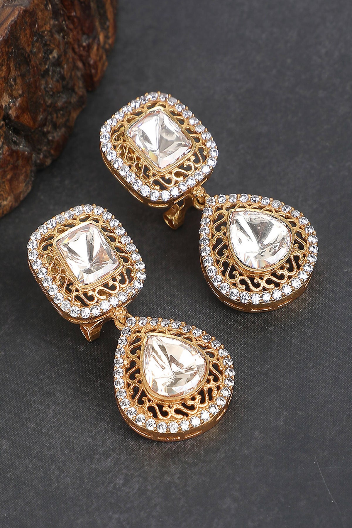Embellished Drop Pattern Earrings 