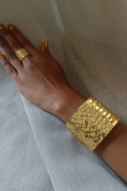 Baro Textured Cuff 