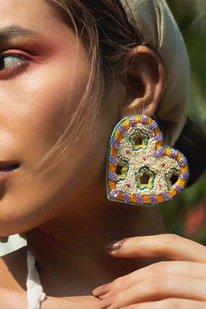 Vai Thread Embroidered Studs 
