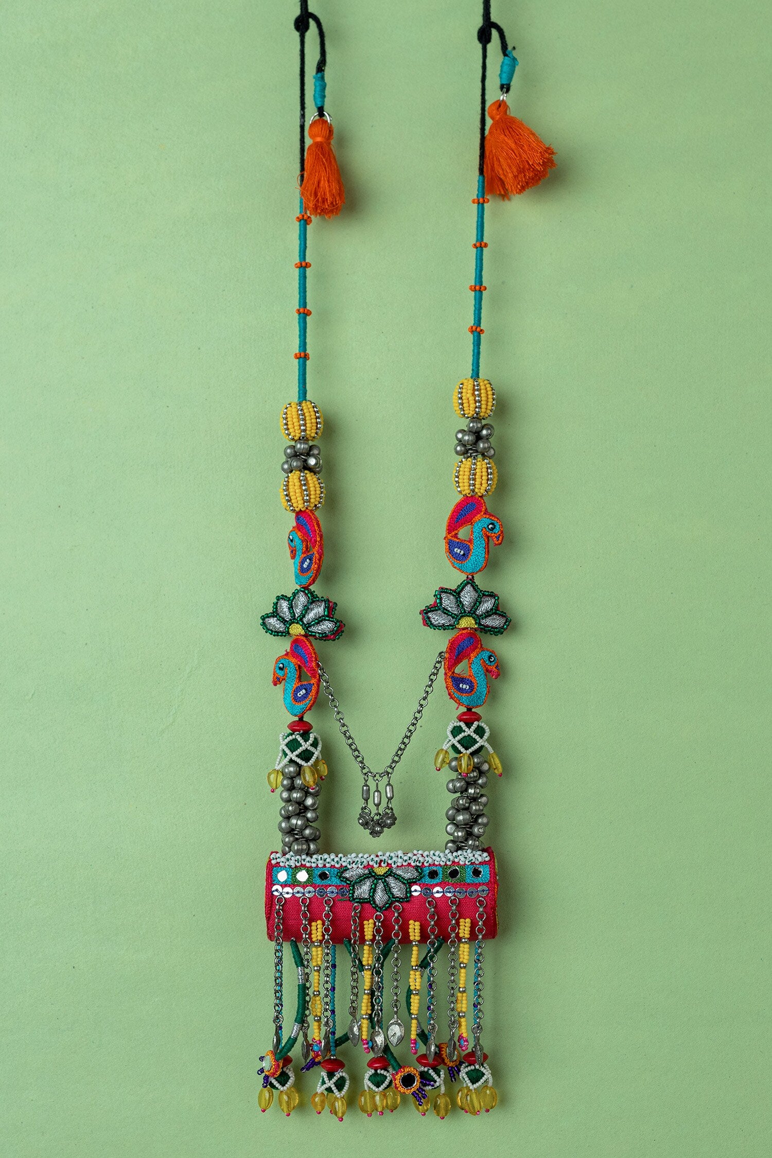 Mathakuut Cylindrical Pendant Necklace 