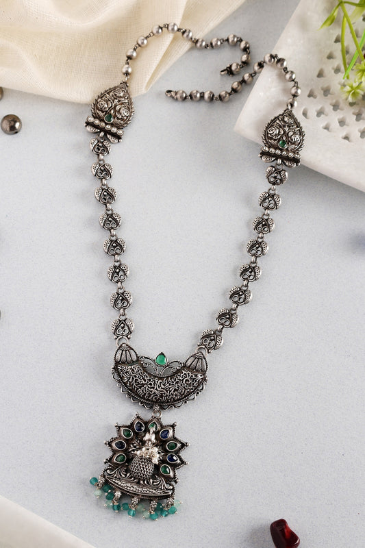Gul Mor Carved Long Pendant Necklace 