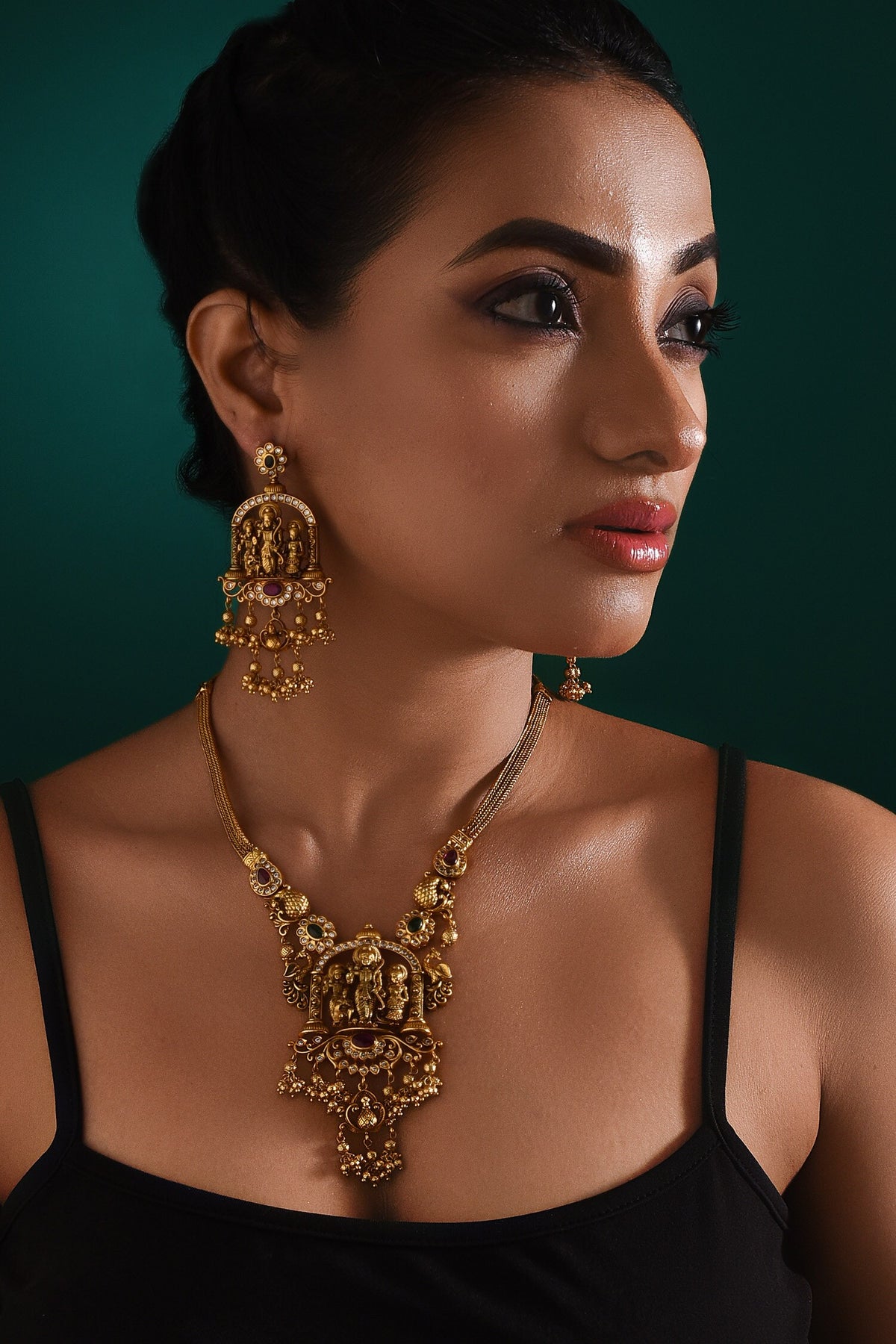 Majestic Deity Stone Studded Necklace Set 