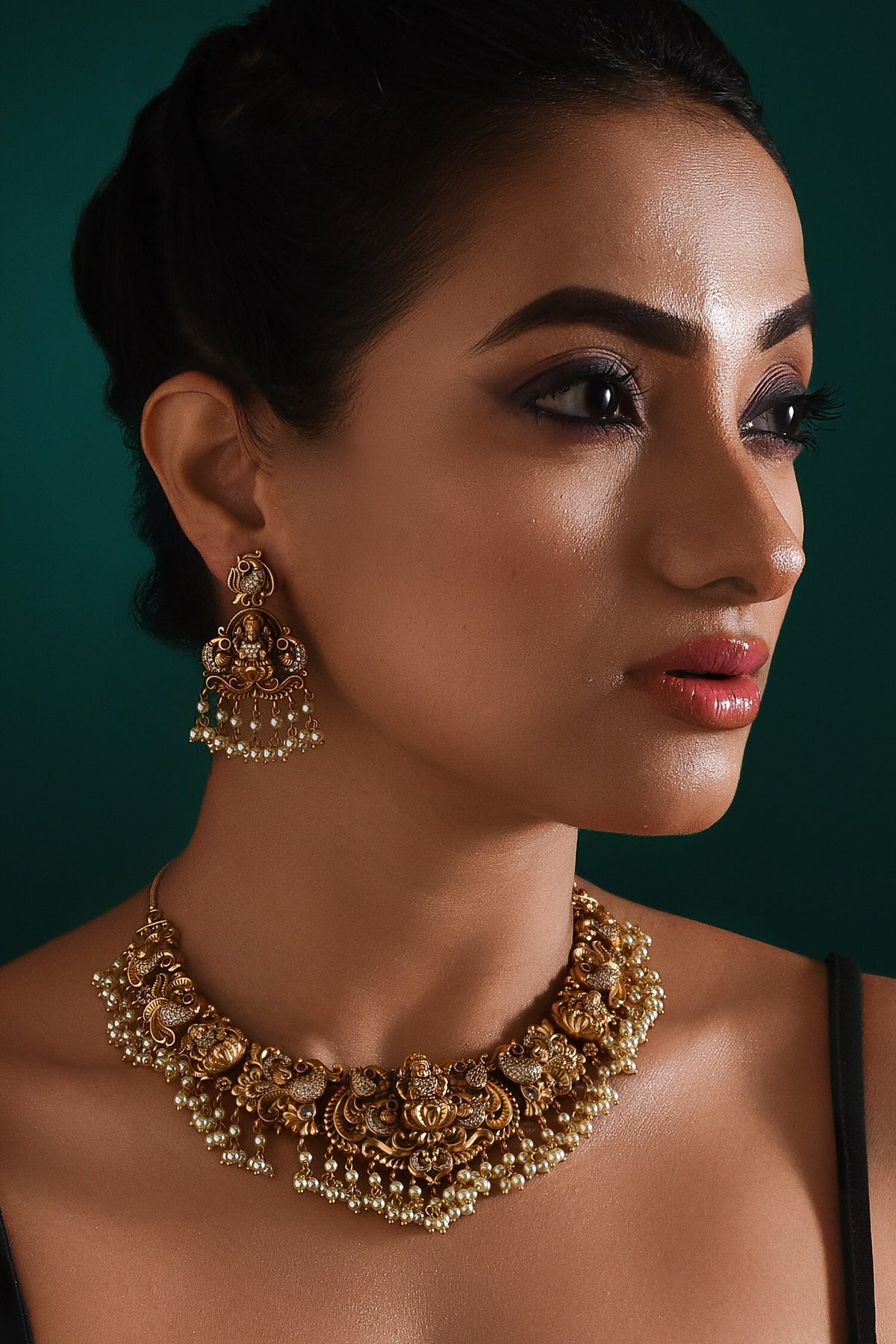 Sacred Aura Peacock Carved Necklace Set 
