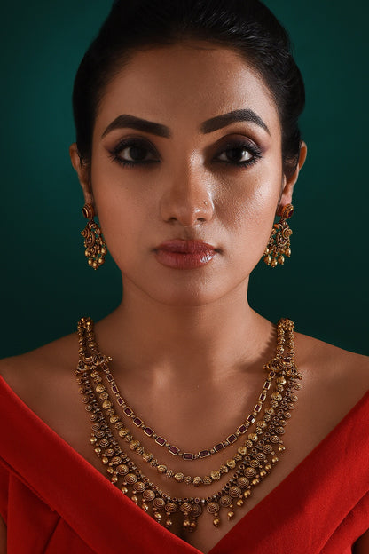 Divinity Adorned Stone Studded Necklace Set 