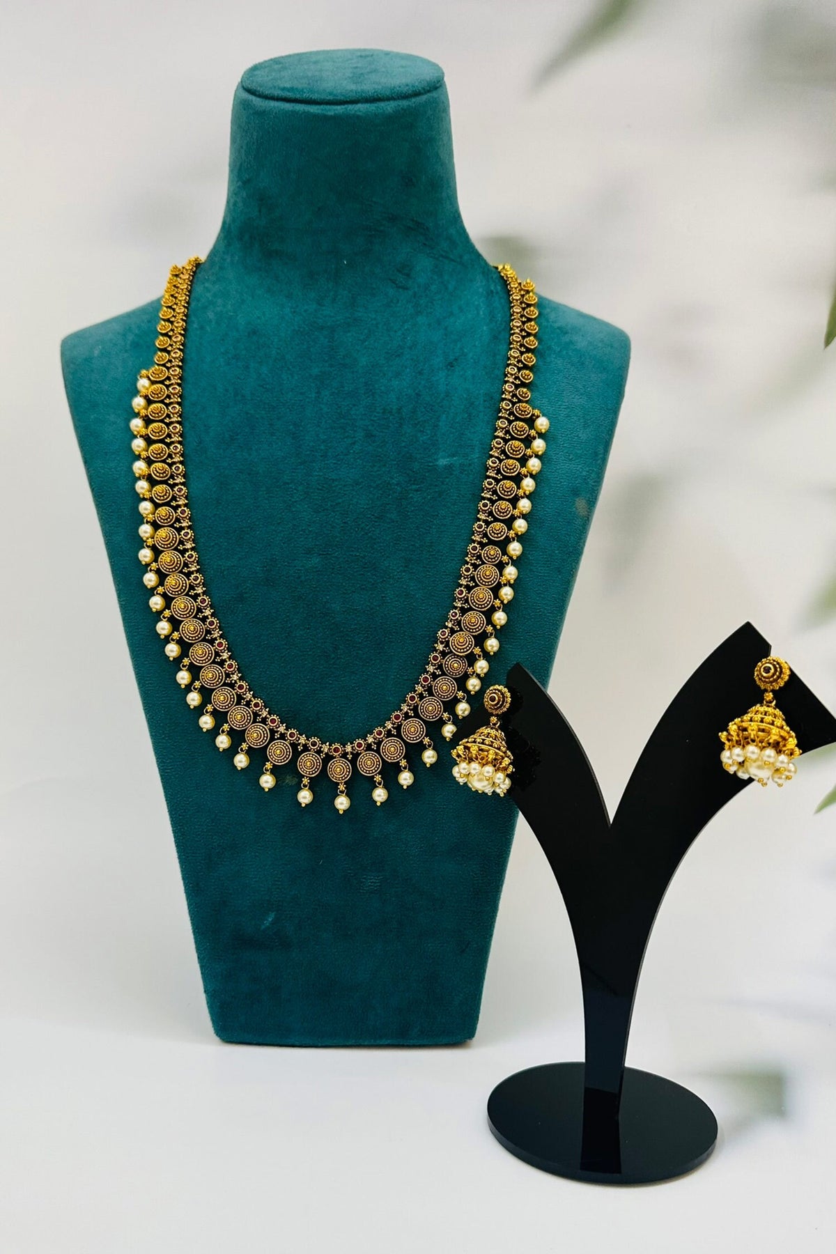 Heritage Bliss Stone Studded Necklace Set 