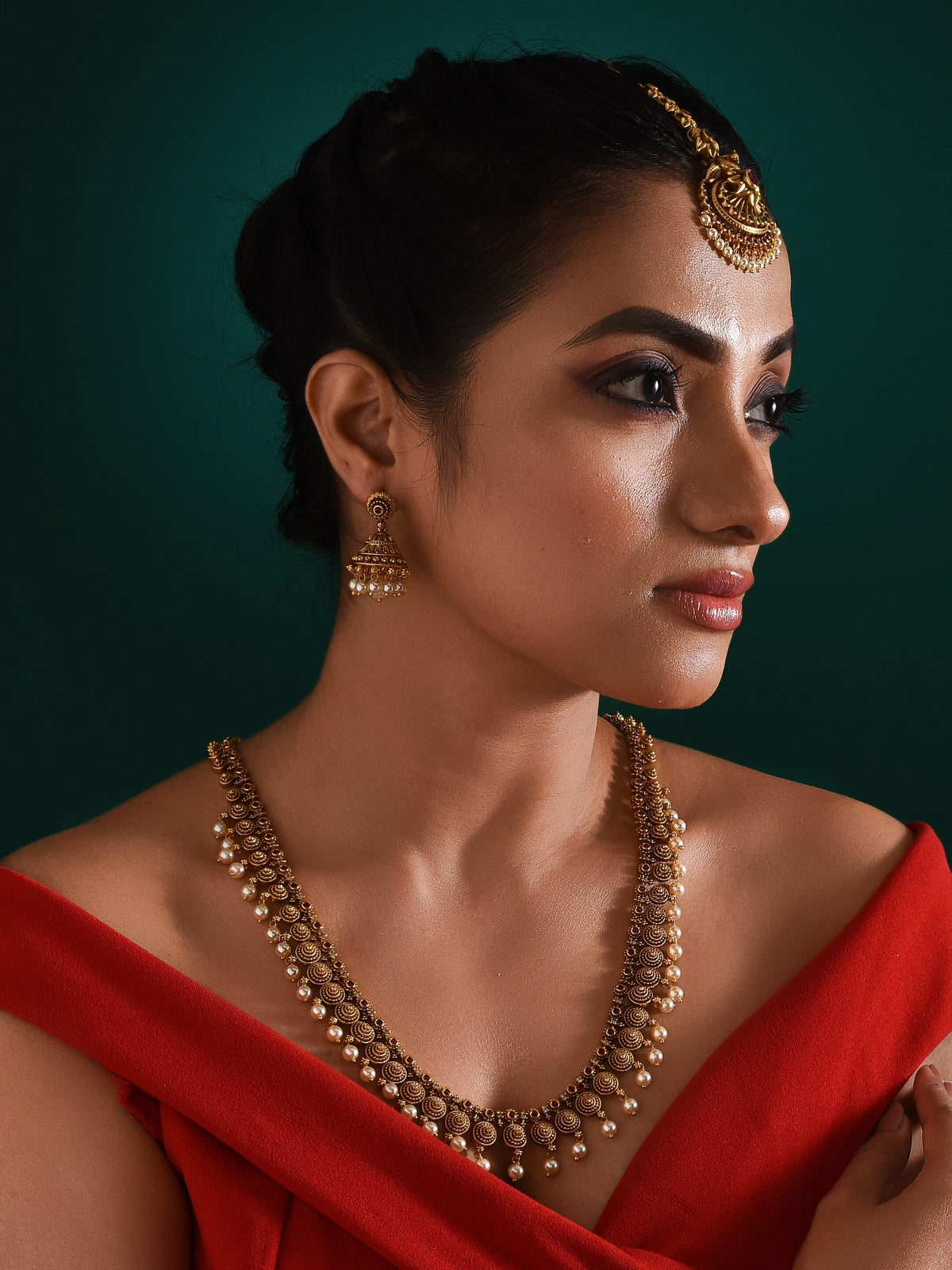 Heritage Bliss Stone Studded Necklace Set 
