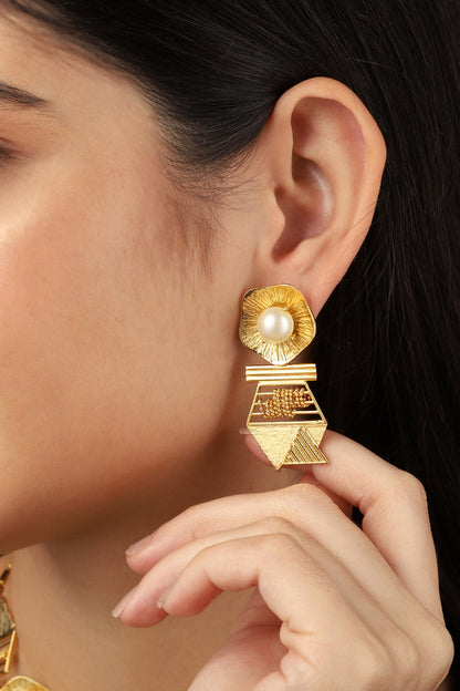 Hexa Pearl Earrings 
