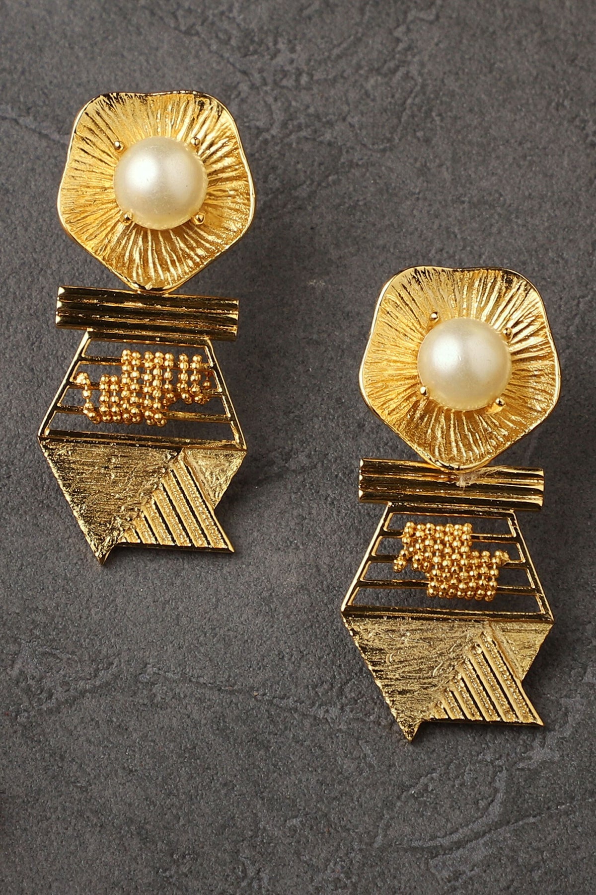 Hexa Pearl Earrings 