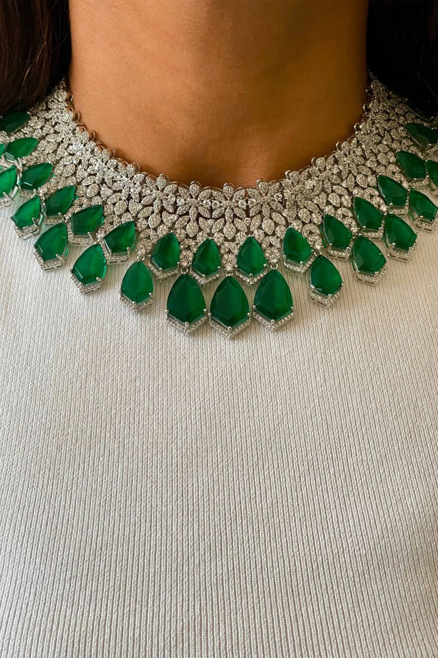 Kite Emerald Drops & Dimonte Necklace Set 