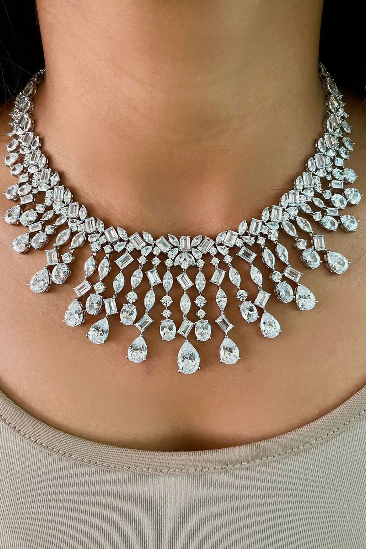Lotus Dimonte Drops Baguette Necklace Set 