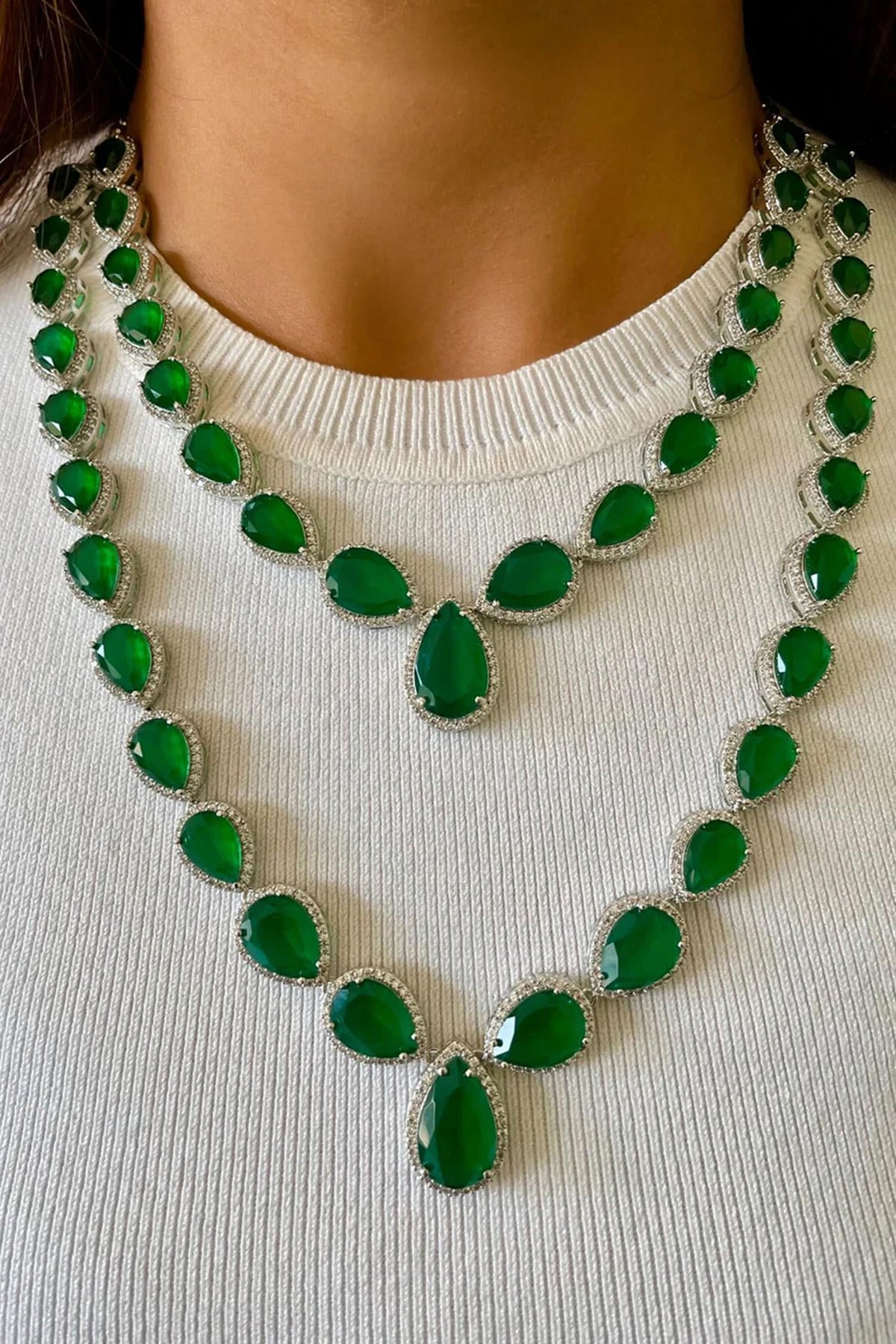 Layered Emerald Tear Drop Necklace Set 