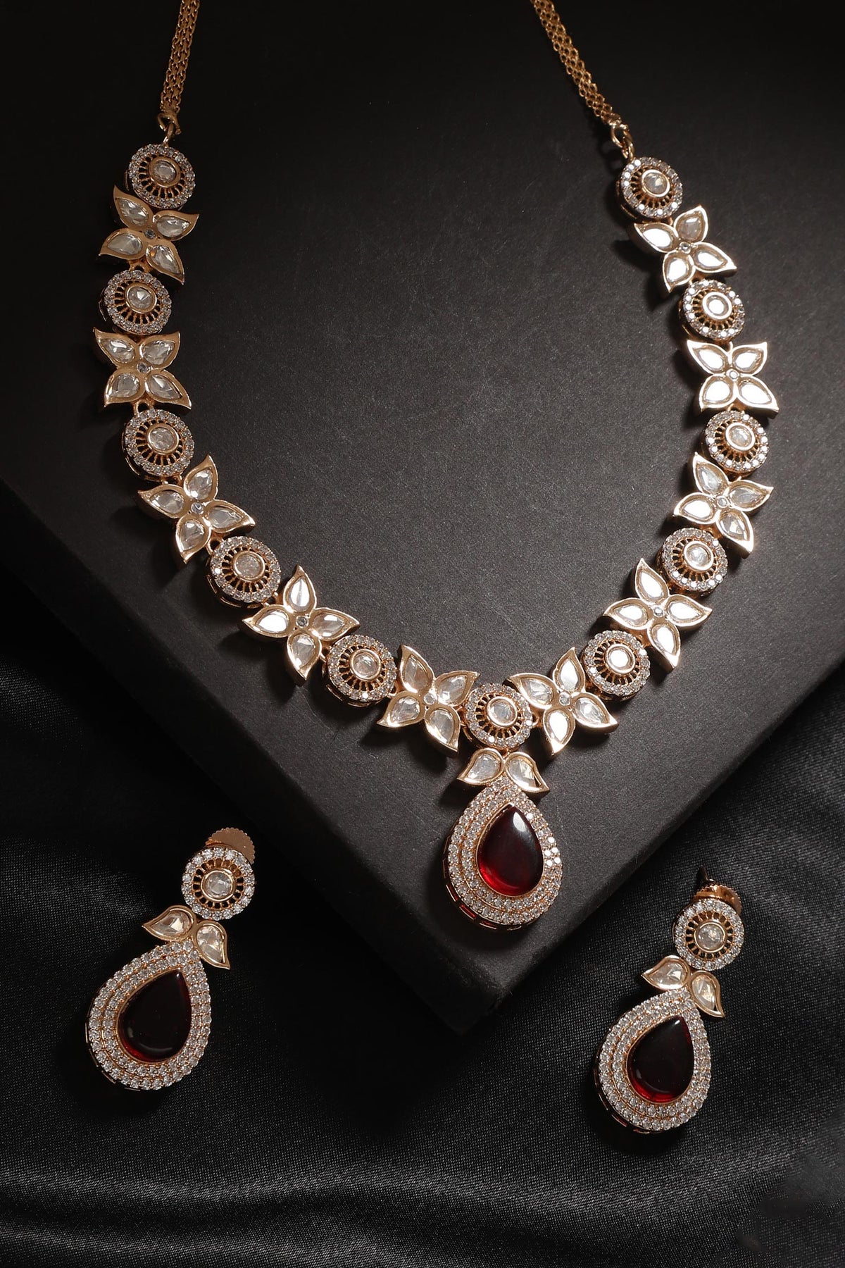 Meena Floret Carved Necklace Set 