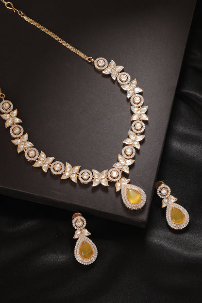 Floret Carved Pendant Necklace Set 