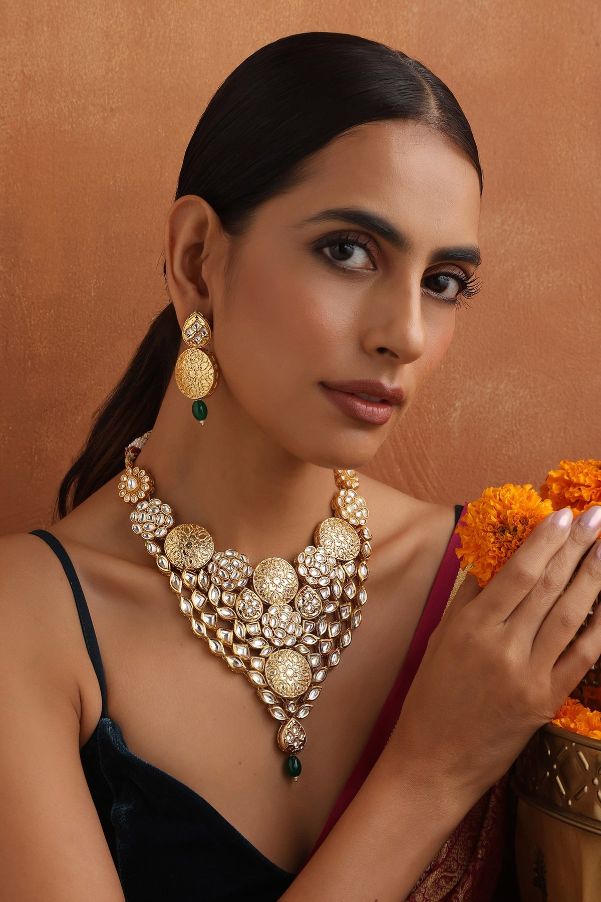 Kundan Embellished Necklace Set 