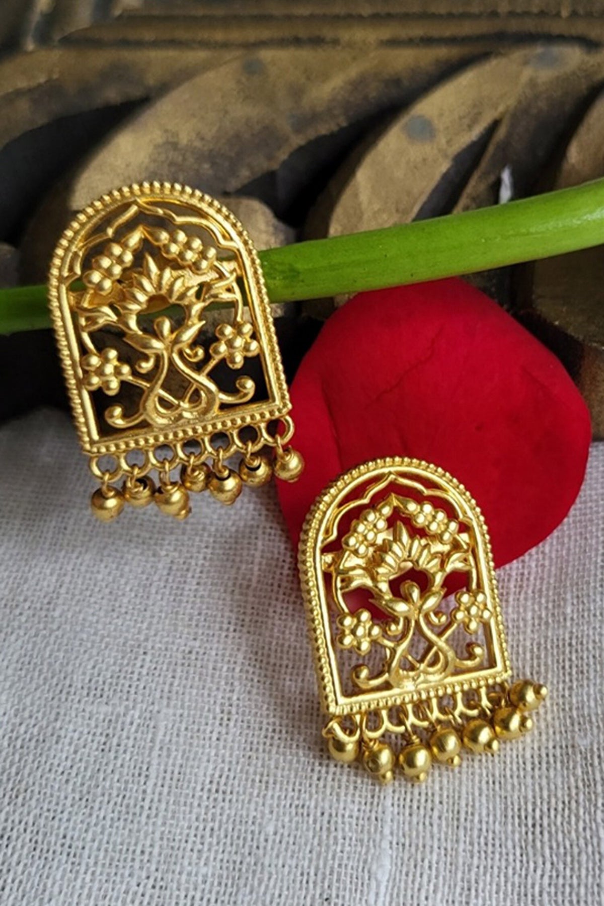 Timeless Treasures Filigree Earrings 
