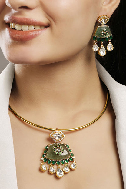 Ornate Bloom Embellished Hasli Necklace Set 